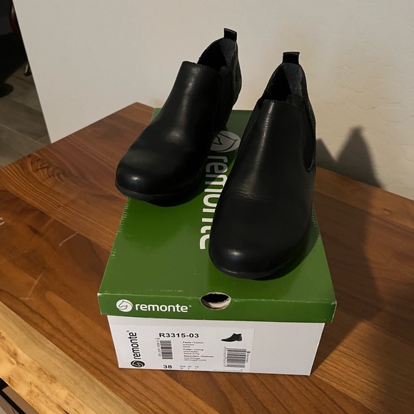 Remonte:  black leather low cut booties size 38 - Picture 16 of 16